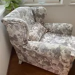 Charmante Altbauwohnung Im Shabby Chic Stil Mit Wintergarten Und Gartenblick - Ihr Perfektes Zuhause In