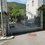 Charmante Altbauwohnung Im Shabby Chic Stil Mit Wintergarten Und Gartenblick - Ihr Perfektes Zuhause In 公寓 *