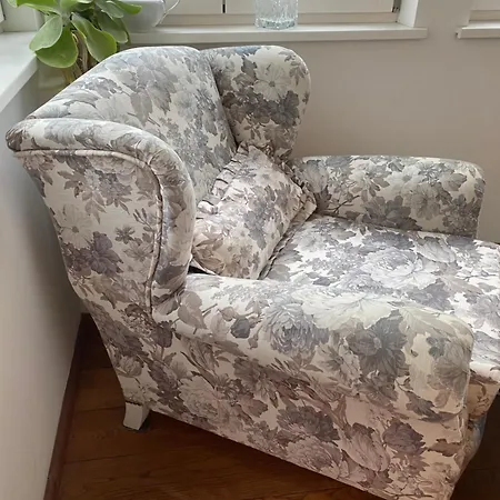 Charmante Altbauwohnung Im Shabby Chic Stil Mit Wintergarten Und Gartenblick - Ihr Perfektes Zuhause In