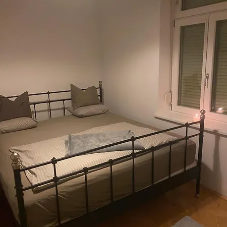 Charmante Altbauwohnung Im Shabby Chic Stil Mit Wintergarten Und Gartenblick - Ihr Perfektes Zuhause In * グラーツ